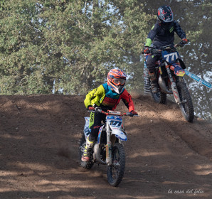 Moto-Cross