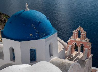 Les toits du village de  Oia