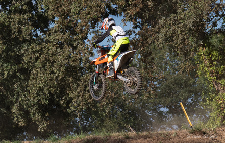 Moto-Cross