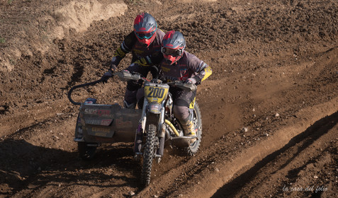 Moto-Cross