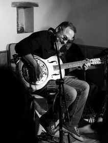 WADE LYNCH