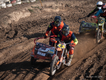 Moto-Cross