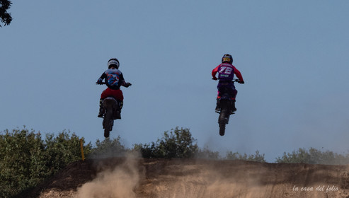Moto-Cross