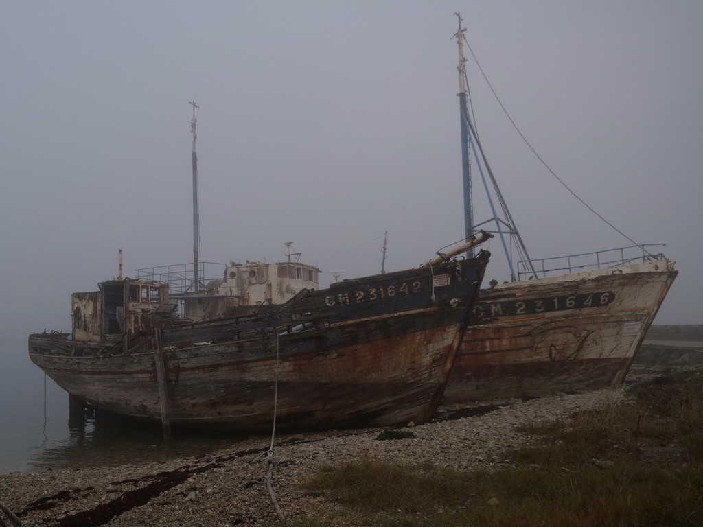 Camaret sur Mer , le cimetière de bateau