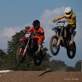 Moto-Cross