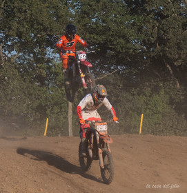 Moto-Cross