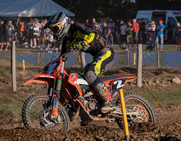 Moto-Cross