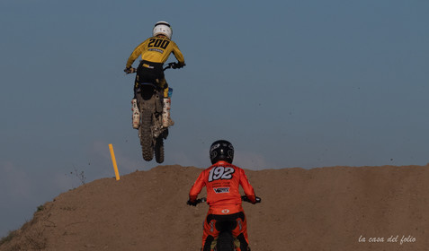 Moto-Cross