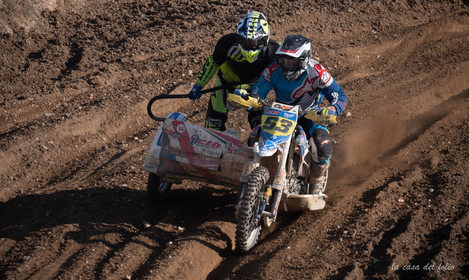 Moto-Cross