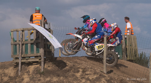 Moto-Cross
