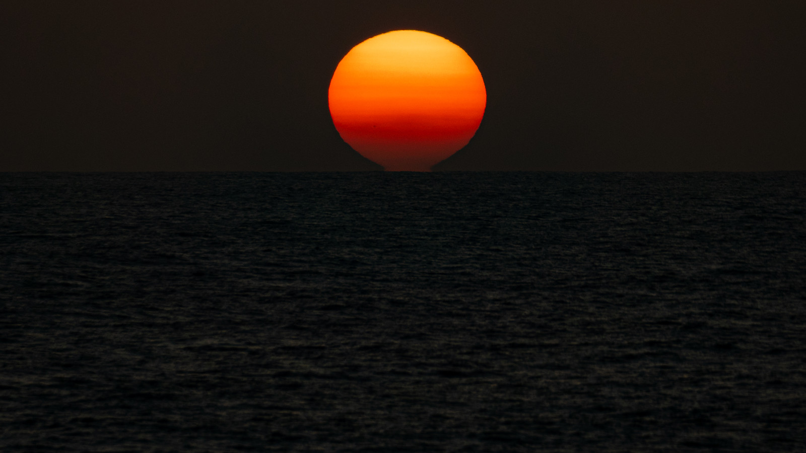 Sunset au large de l'Angola en Afrique de l'Ouest