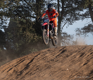 Moto-Cross