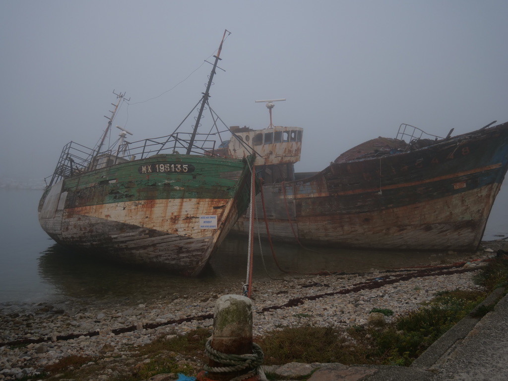 Camaret sur Mer , le cimetière de bateau