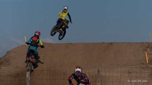 Moto-Cross