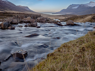 Paysage Islandais: Tirage photo ultraHD sur Alu Dibond.   100 X 70 cm