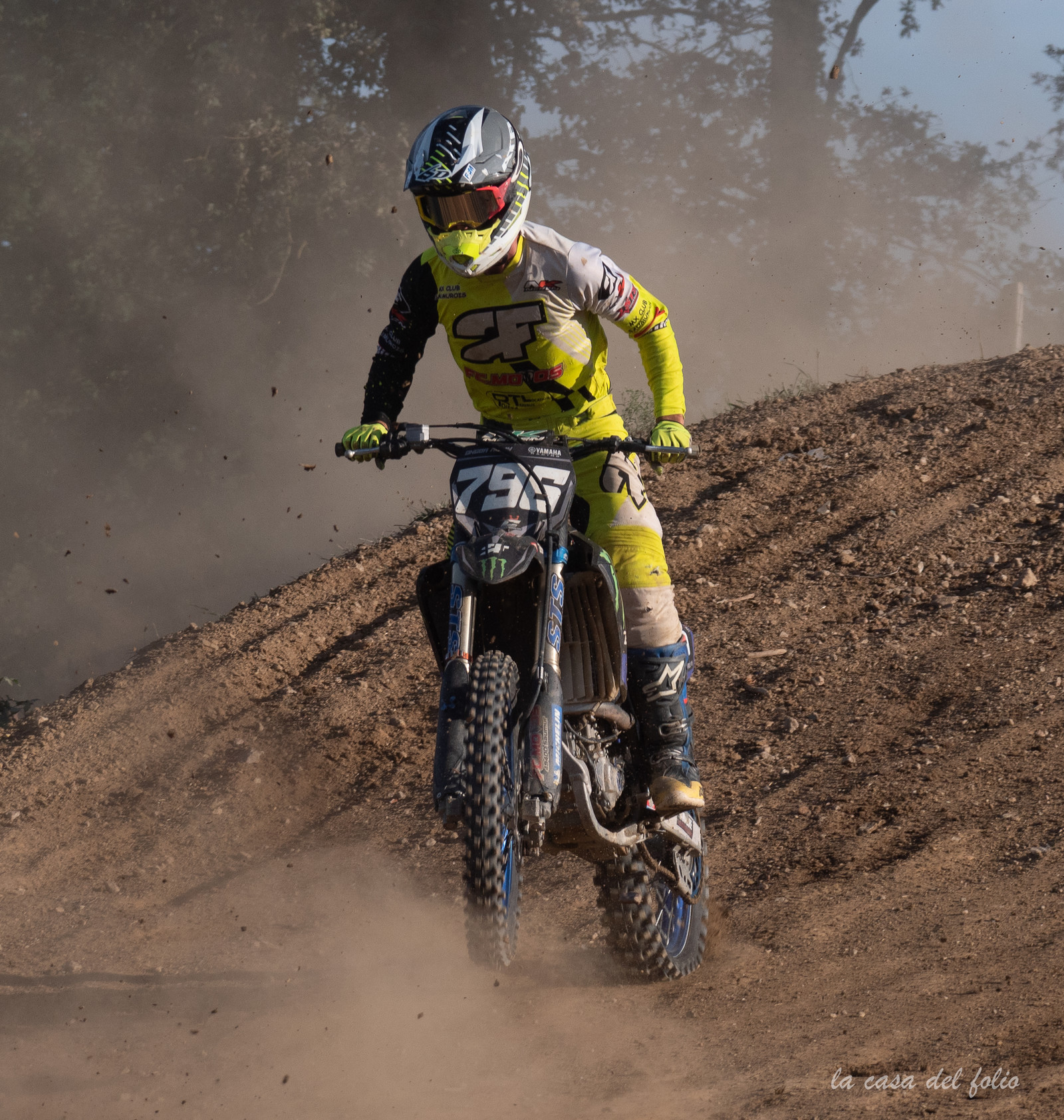 Moto-Cross